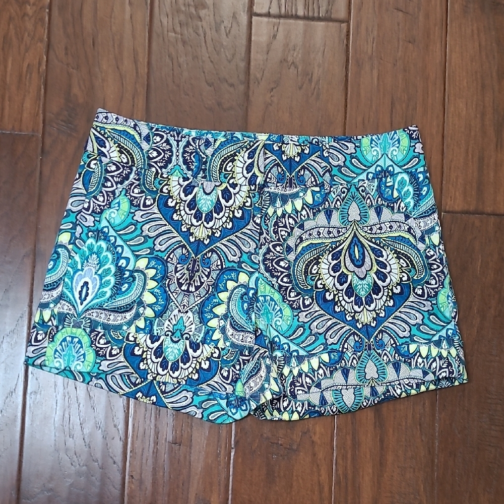 New York & Company Blue Turquoise Paisley Print Shorts size 6